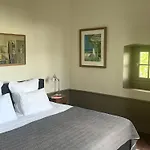 Πανσιόν Demeure Bouquet 4*